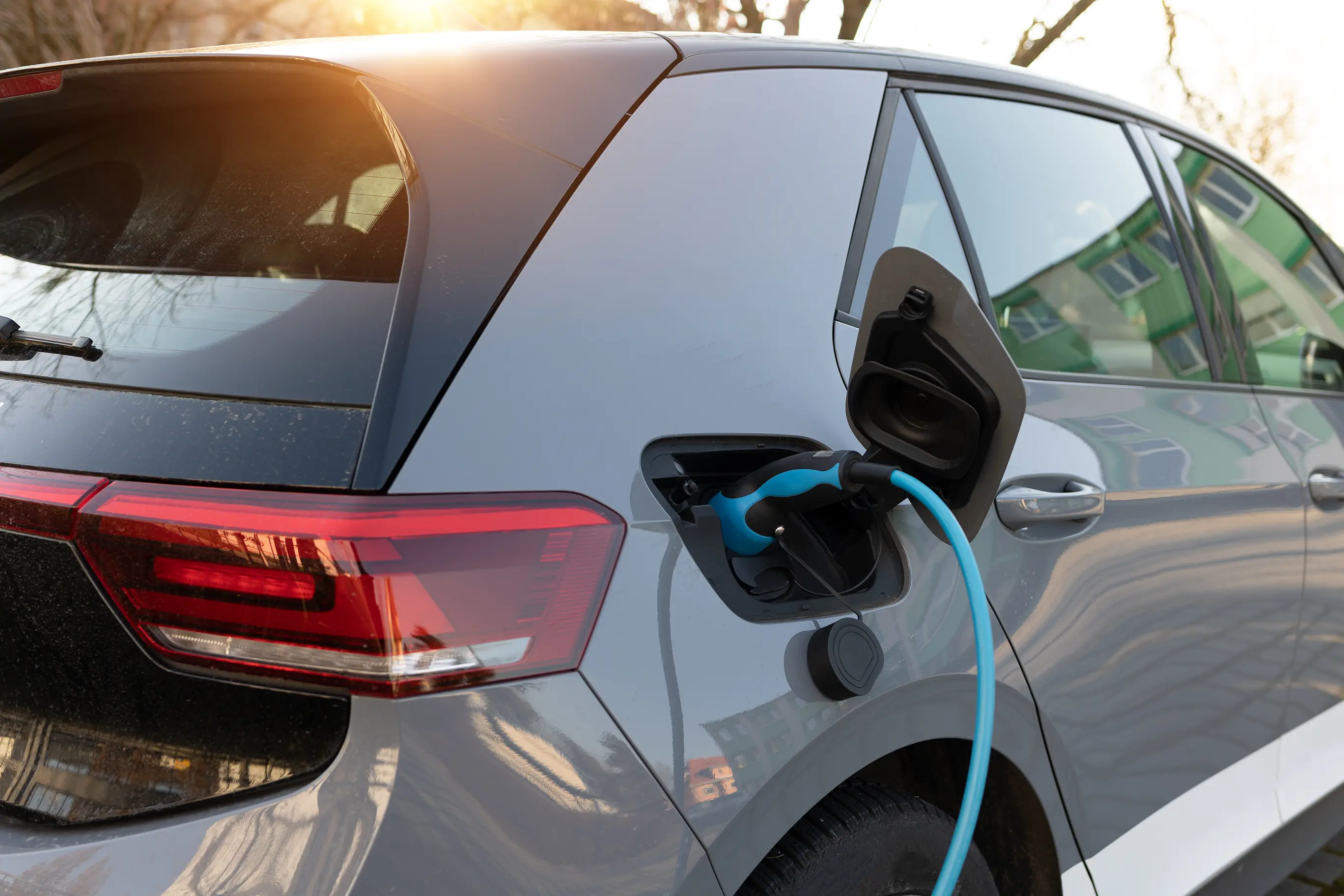 Elektroautos und Photovoltaikanlage in Kombination: Jürgen Pillipp gibt Expertentipps