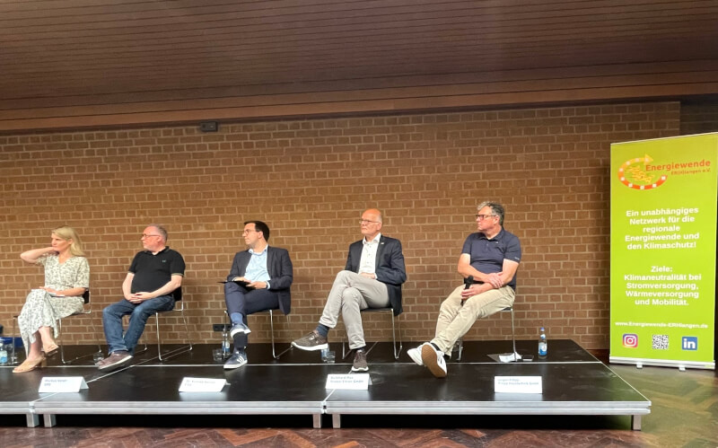 Jürgen Pillipp spricht bei Podiumsdiskussion über Gebäudemodernisierungsgesetz