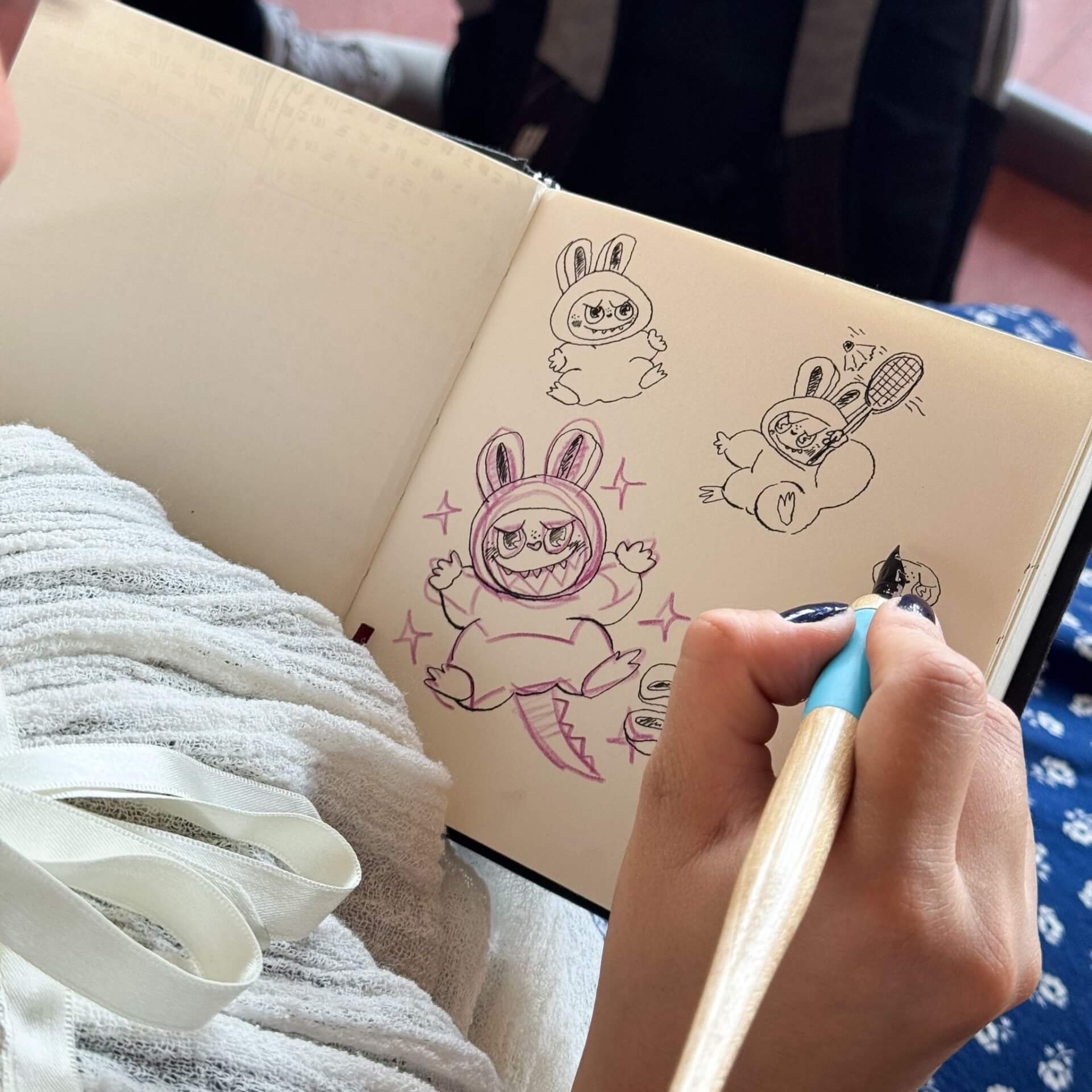 labubu zeichnen tutorial anleitung how to draw step by step anleitung anfaenger leicht skizzenbuch sketch art kawaii foto maxim simonenko
