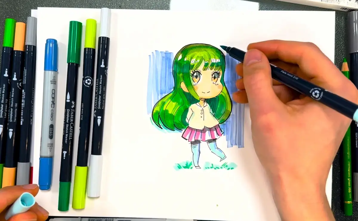 Manga Chibi-Figur mit grünen Haaren – koloriert mit Copic und Faber-Castell Alkoholmarkern