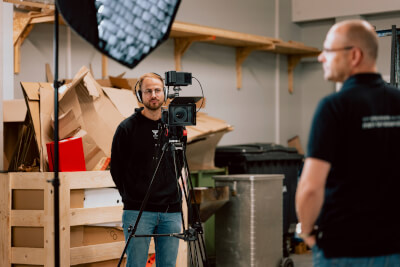 UGC vs. Eigenproduktion: Eine Gegenüberstellung