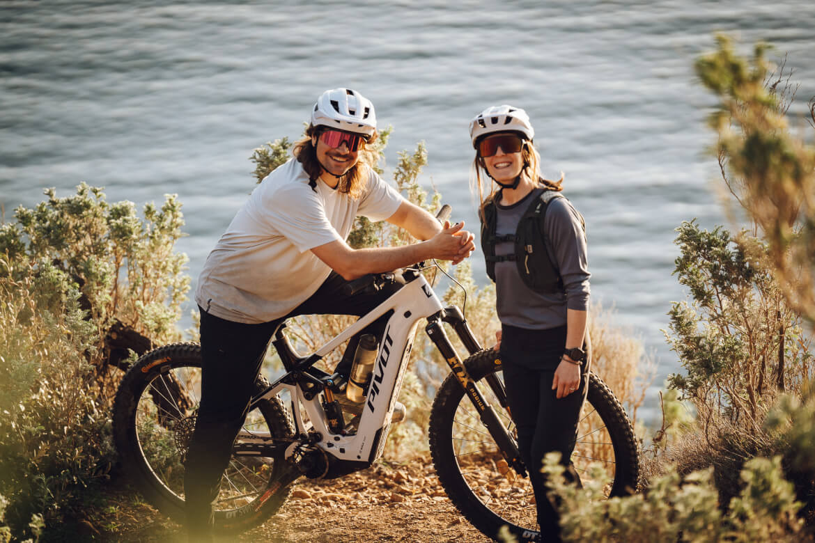 Claudia & Roman von BUCKETRIDE am Meer in Italien