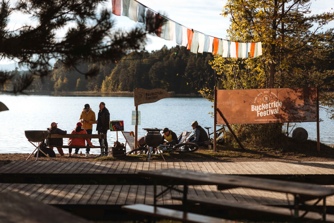 Eventlocation des BUCKETRIDE Festivals direkt am Faaker See auf dem Camping Anderwald
