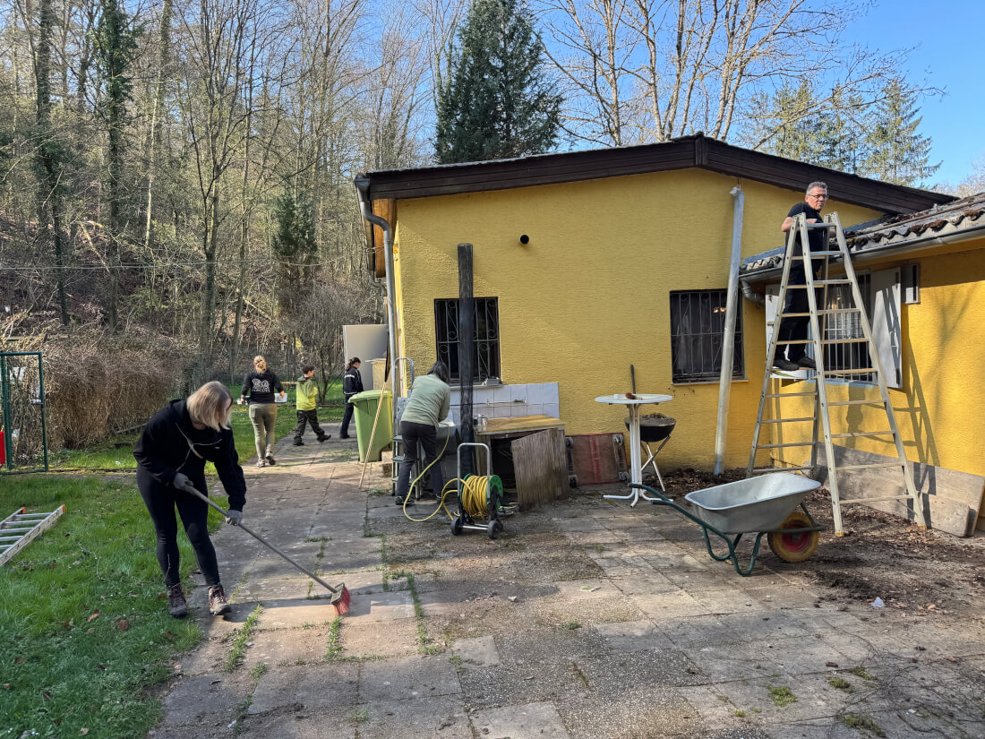 Bei Sonnenschein und guter Laune – unser Arbeitsdienst im Frühjahr 2025
