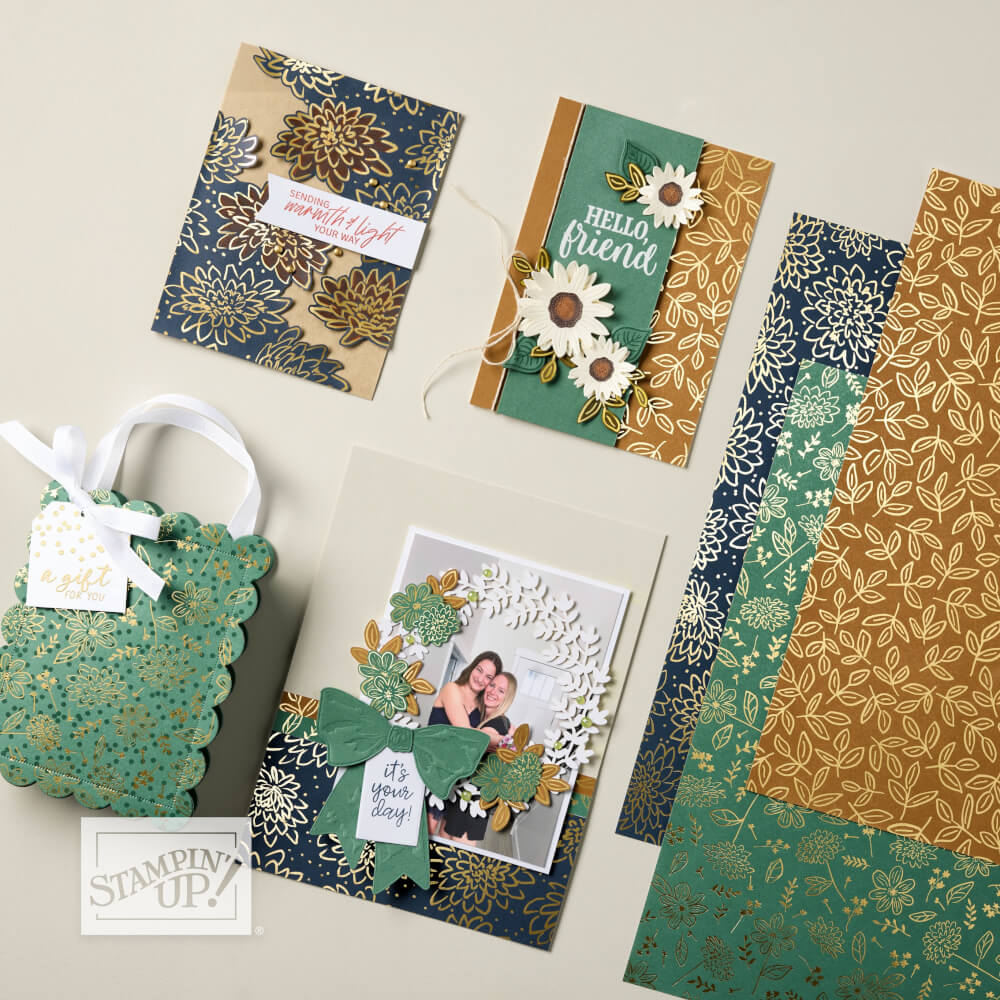 Produkt des Monats September: Besonderes Designerpapier Blattwerk voller Eleganz in Dunkelblau, Grün und Gold mit fertigen Projekten