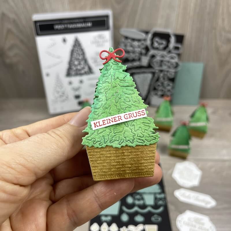 Praline verpacken - als Tannenbaum