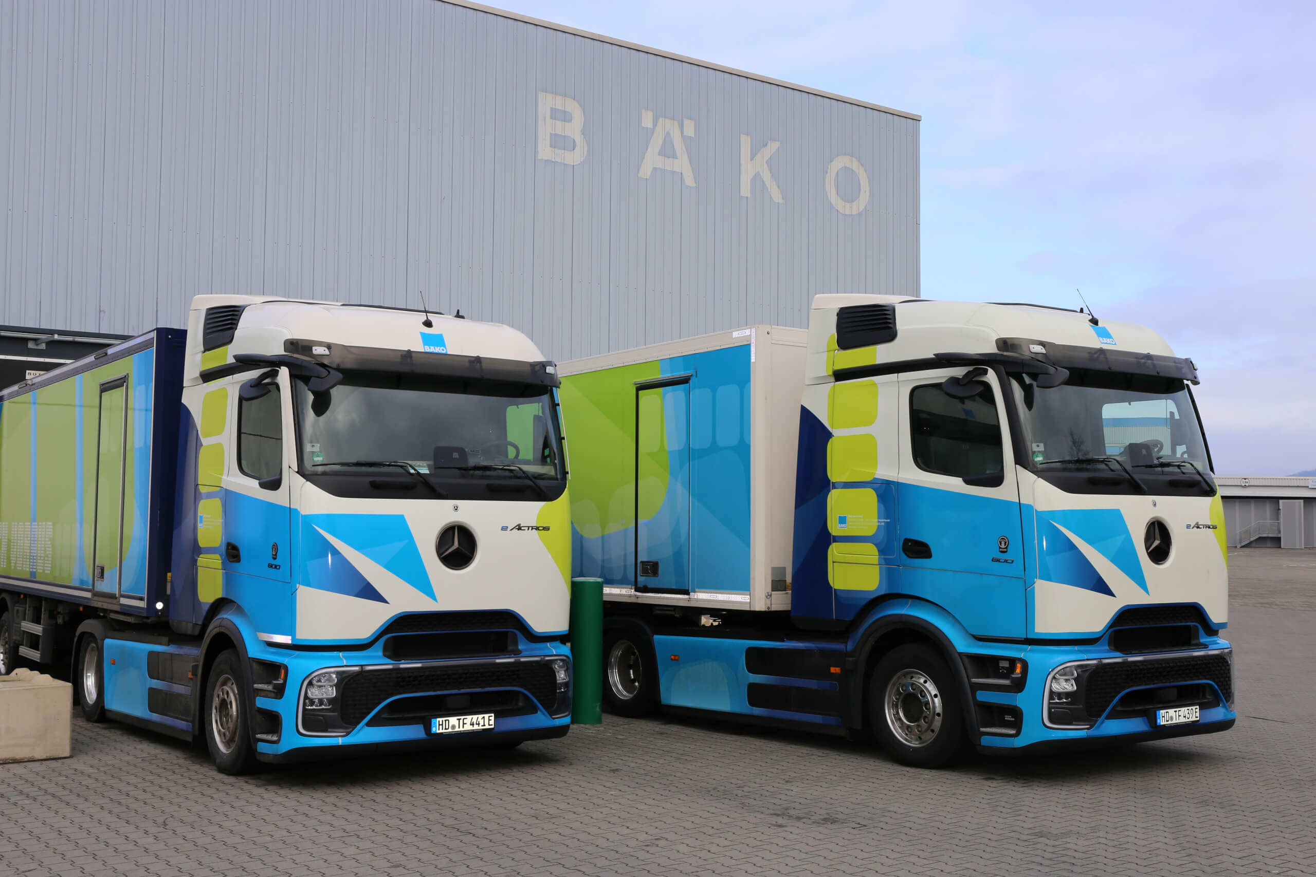 Mercedes eActros E-Lkw der Bäko Süd-West am Standort Edingen-Neckarhausen