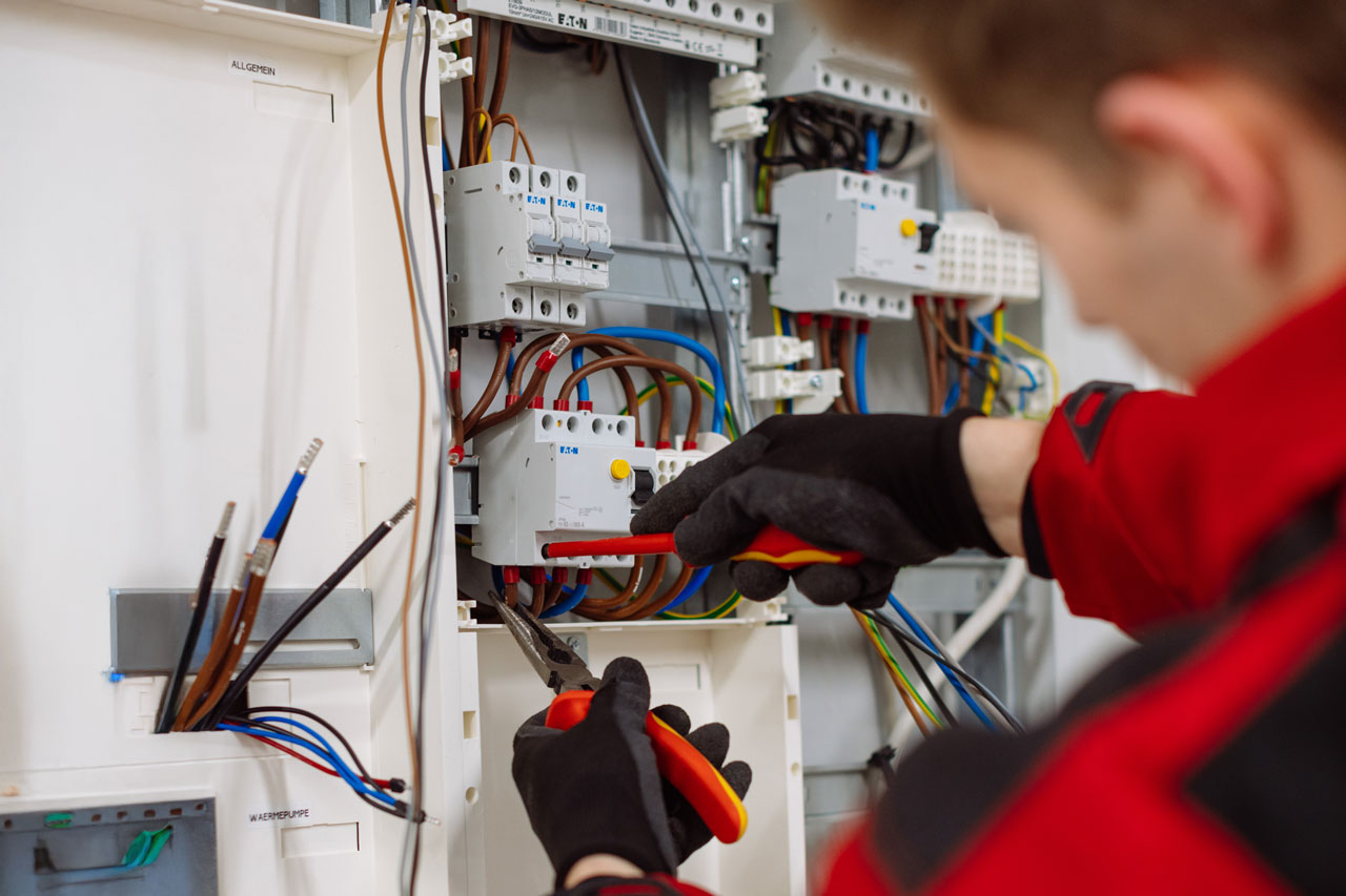 Elektroniker/-in für Energie und Gebäude-Technik