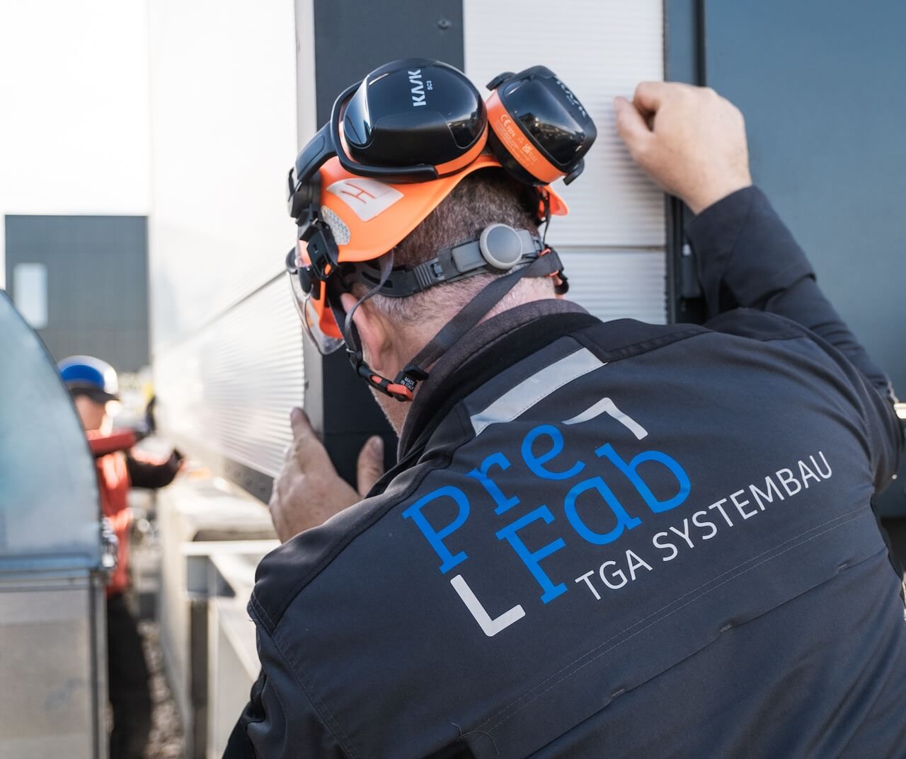 Lösungskompetenz für das KI-Zeitalter: Wilo übernimmt Mehrheit an PreFab