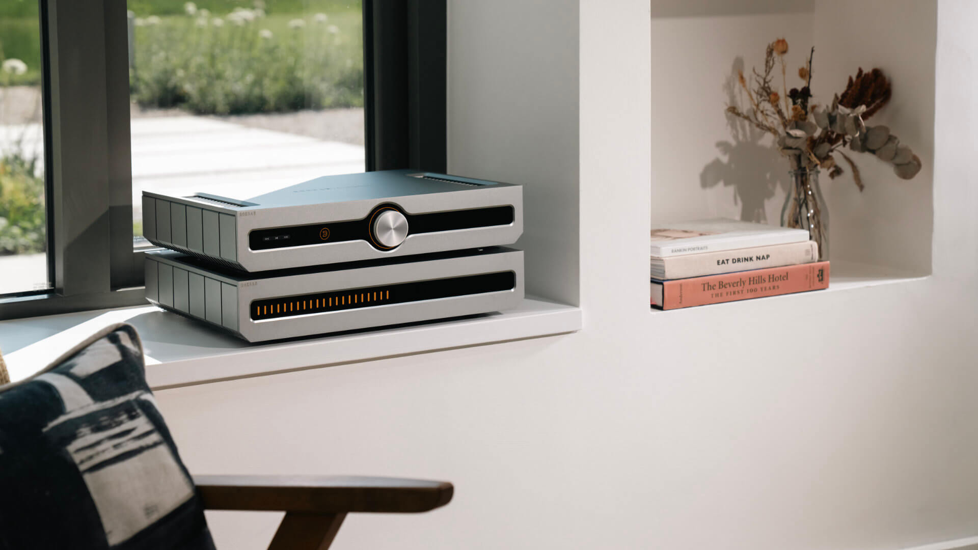 Roksan Caspian 4G Amp Power Amp Lifestyle
