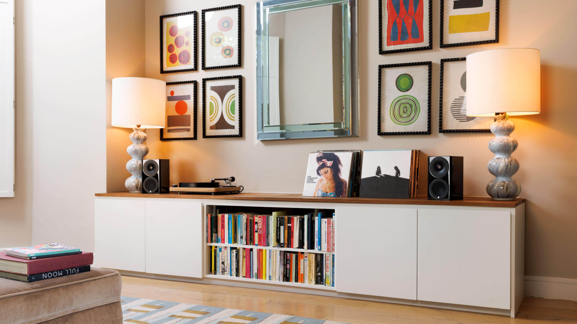 Monitor Audio Radius 3 4G Schwarz Hochglanz Lifestyle