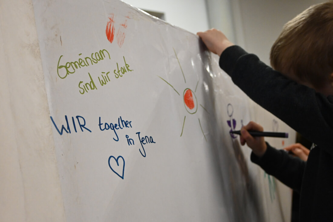 Unsere Bo(o)tschaft: Zusammenstehen, Chancen schaffen und Solidarität leben