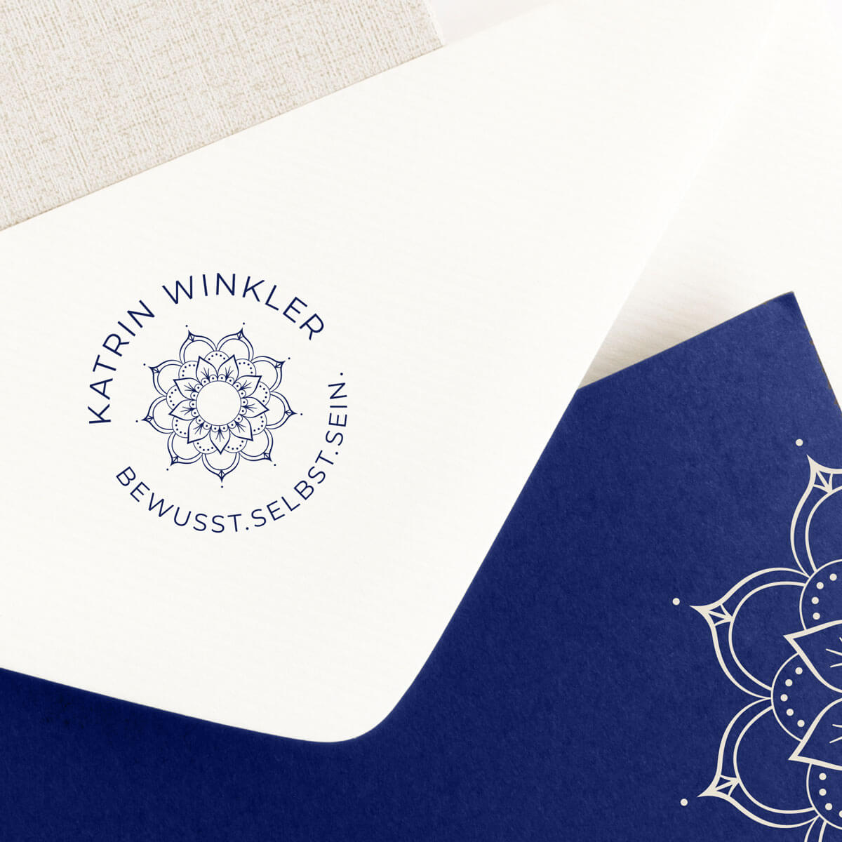 Briefpapier-Set mit Umschlag, Stempel in natürlicher Farbwelt.