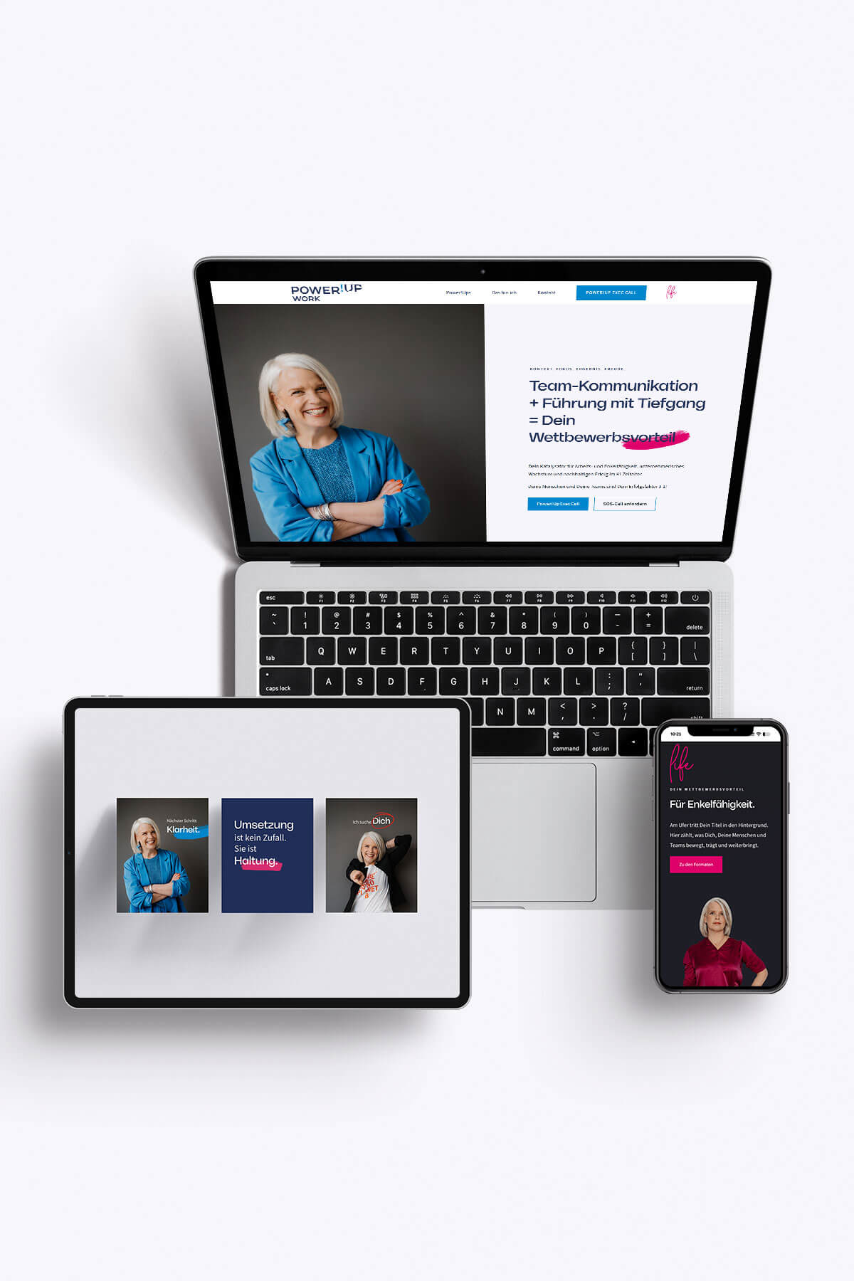 Markenauftritt von Power!Up Work auf Laptop, Tablet und Smartphone mit Website und verschiedenen Designanwendungen.