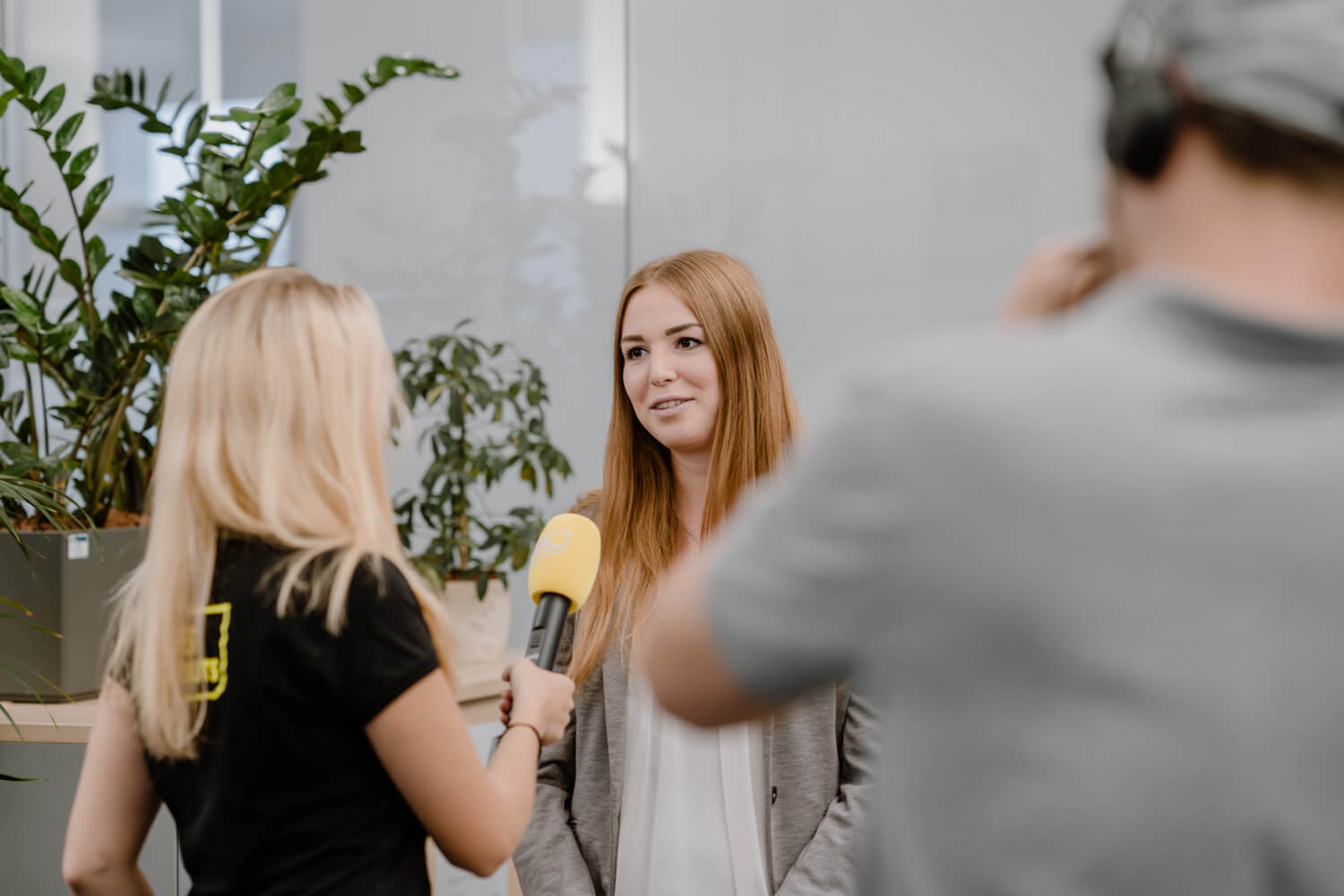 Storytelling im HR: Schluss mit dem Buzzword-Blabla! Warum es für KMU der einzige Weg ist, im Talentkrieg zu gewinnen.