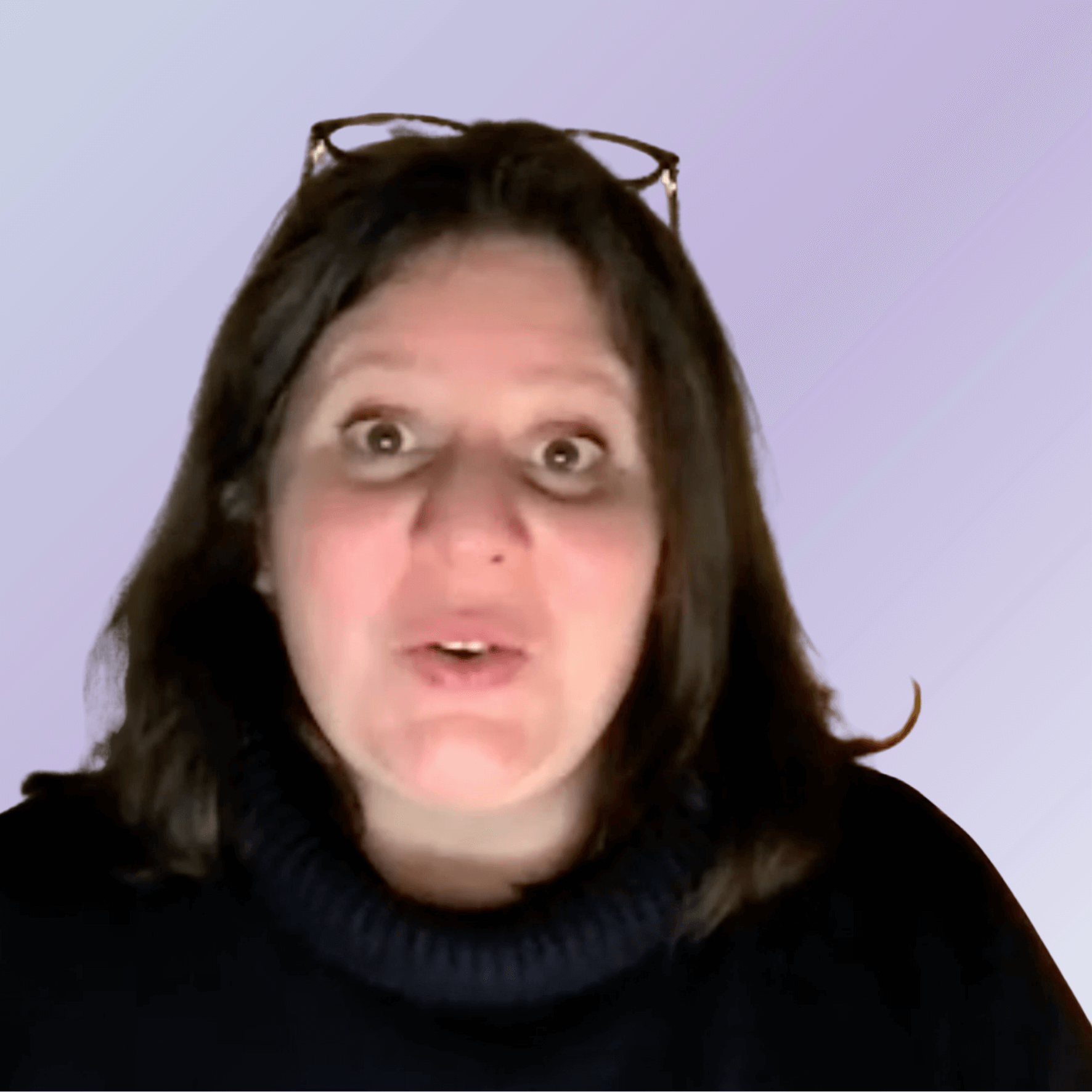 Christina Susanne Weitzel schaut in die Kamera