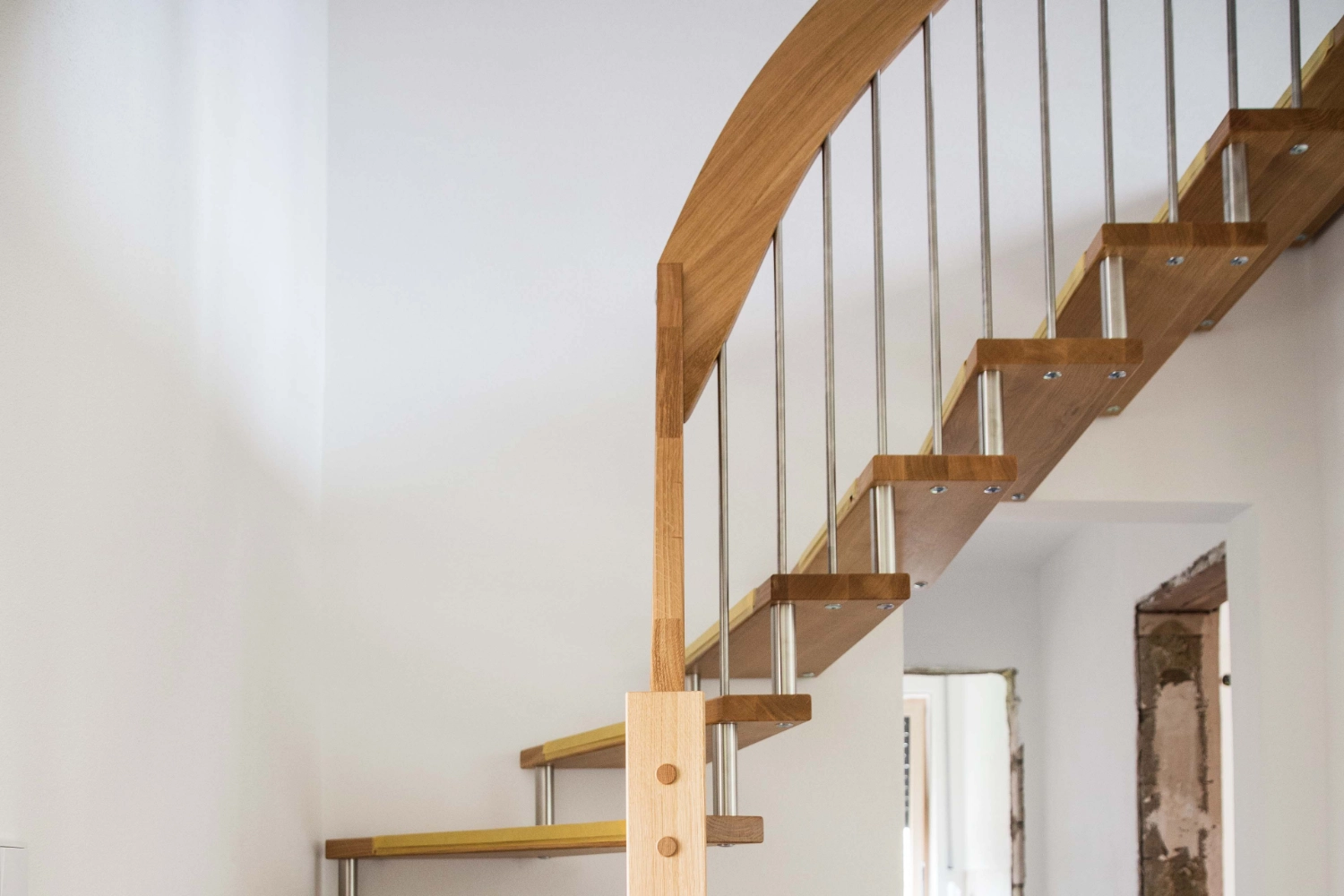 AUFSTOCKUNG und KOMPLETTSANIERUNG 