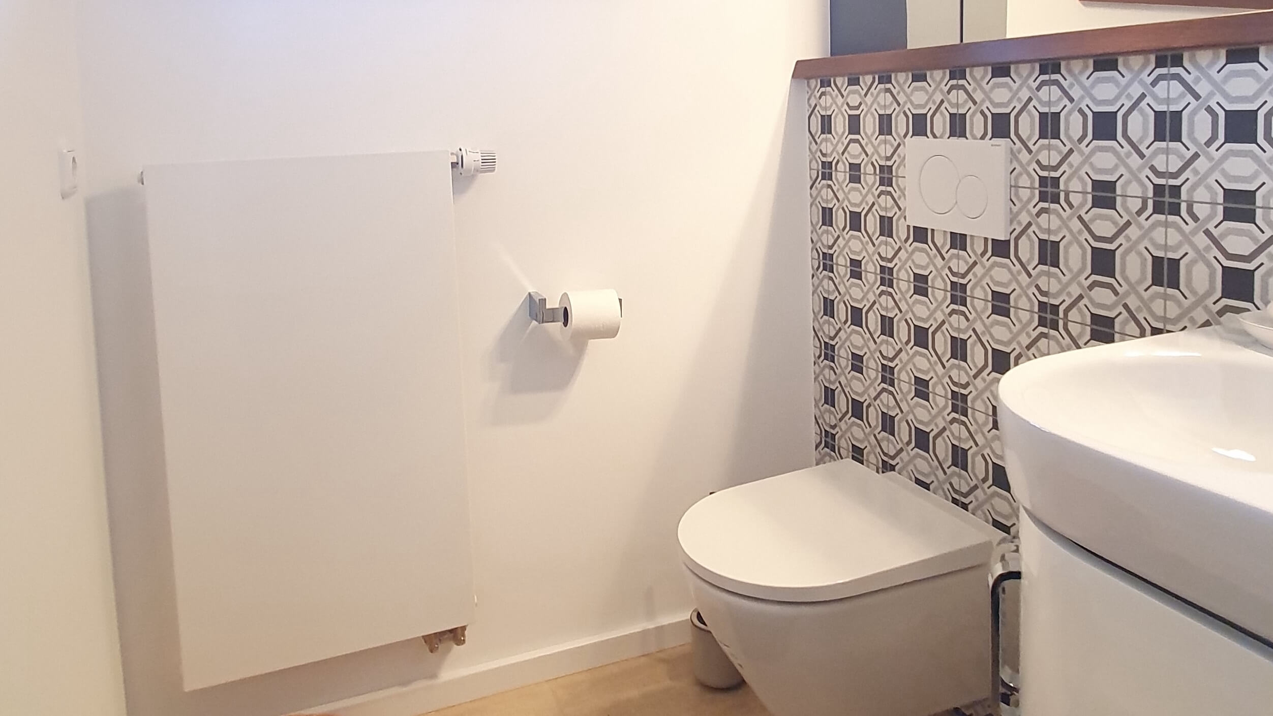 Kleines Gäste-WC mit starkem Charakter