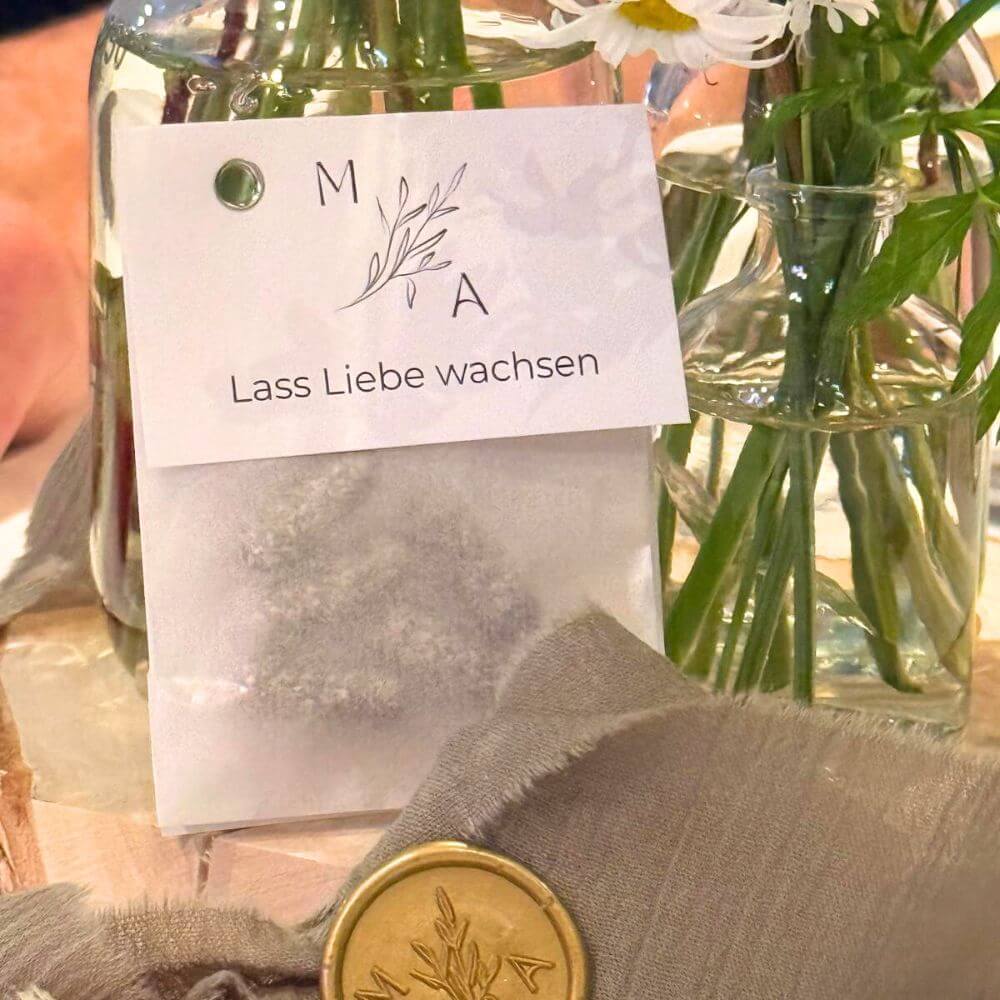 Foto von Saatgut-Kapseln für eine Hochzeit