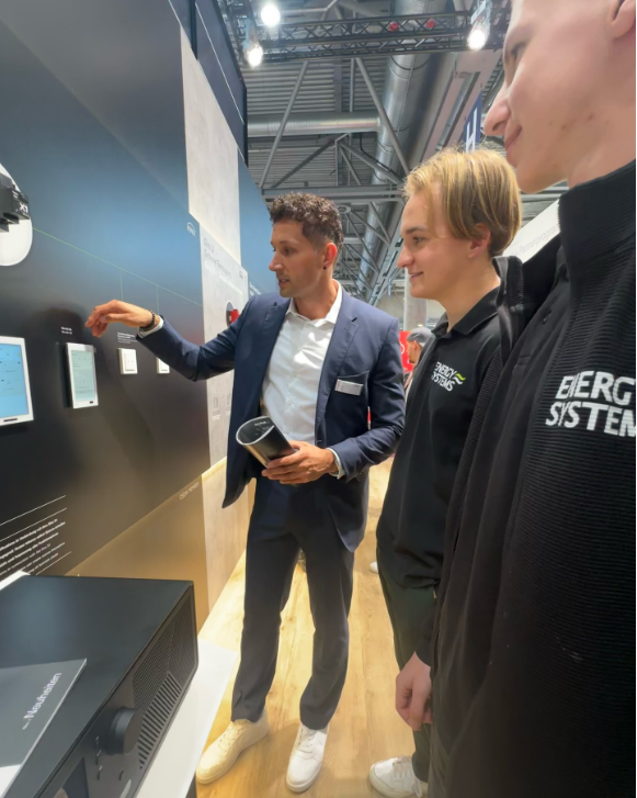 Efa Messe Leipzig – Linus erklärt den neuen Gira G1