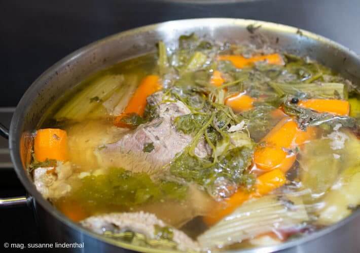 20200506 Rindsuppe gekocht