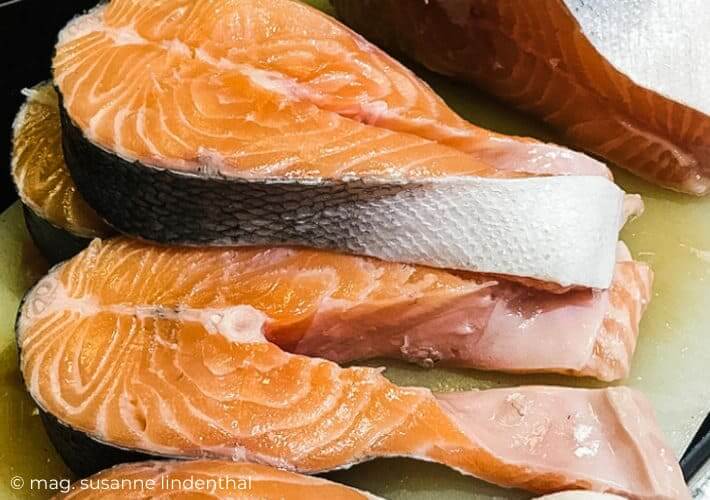 20221116 Lachssteaks