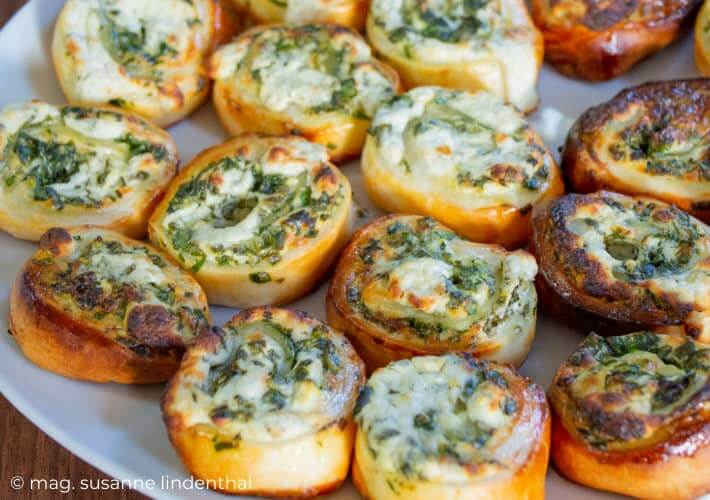 23230412 Baerlauchschnecken am Teller Detail