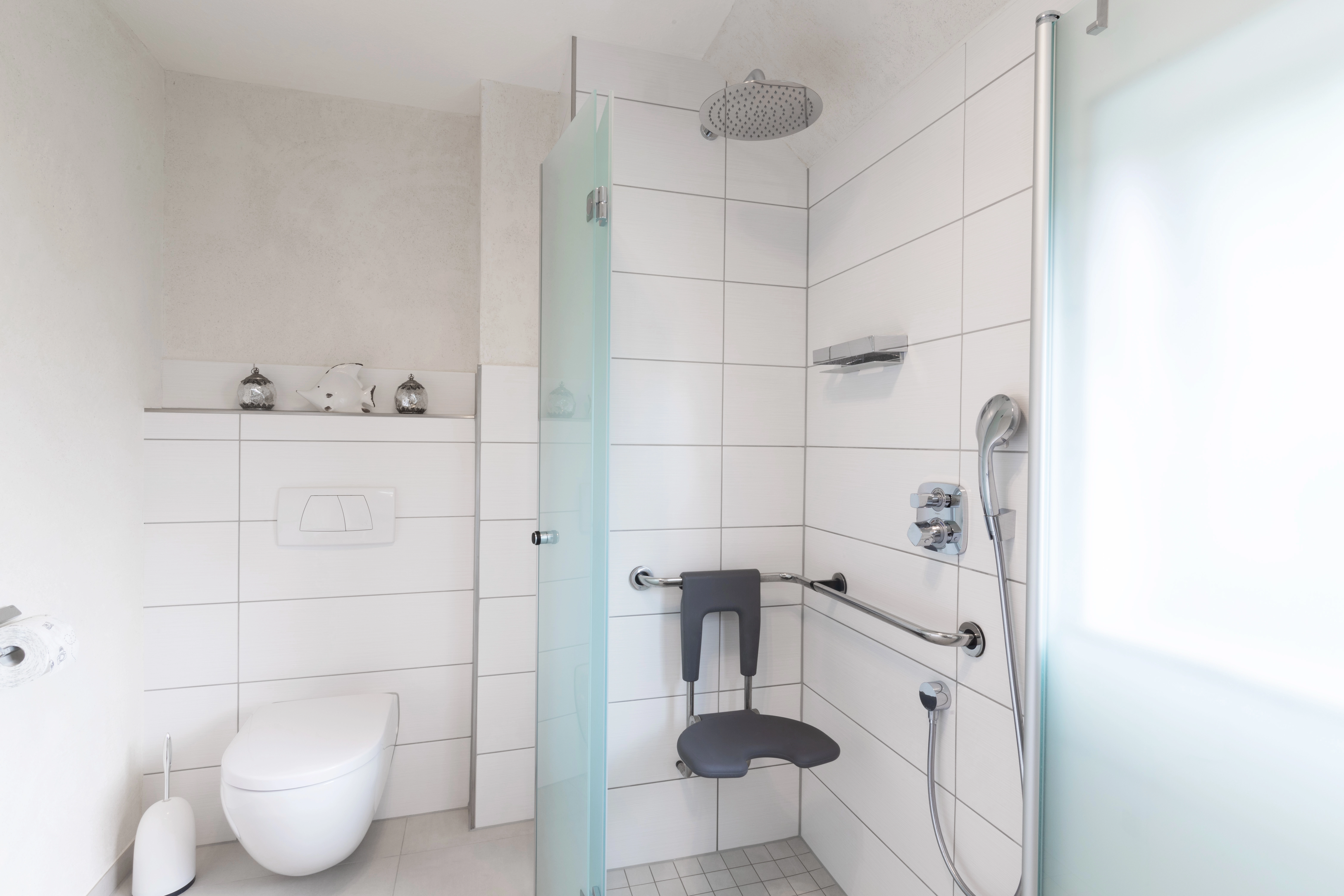 Barrierefreies Bad mit Zuschuss - So nutzen Sie die neue KfW-Förderung mit PETERS